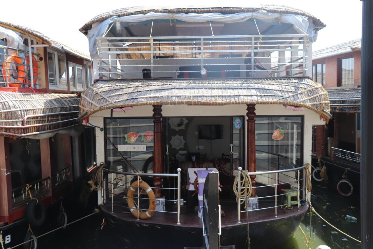 Friends Cruise, Nightstay Houseboat Alappuzha Exterior foto