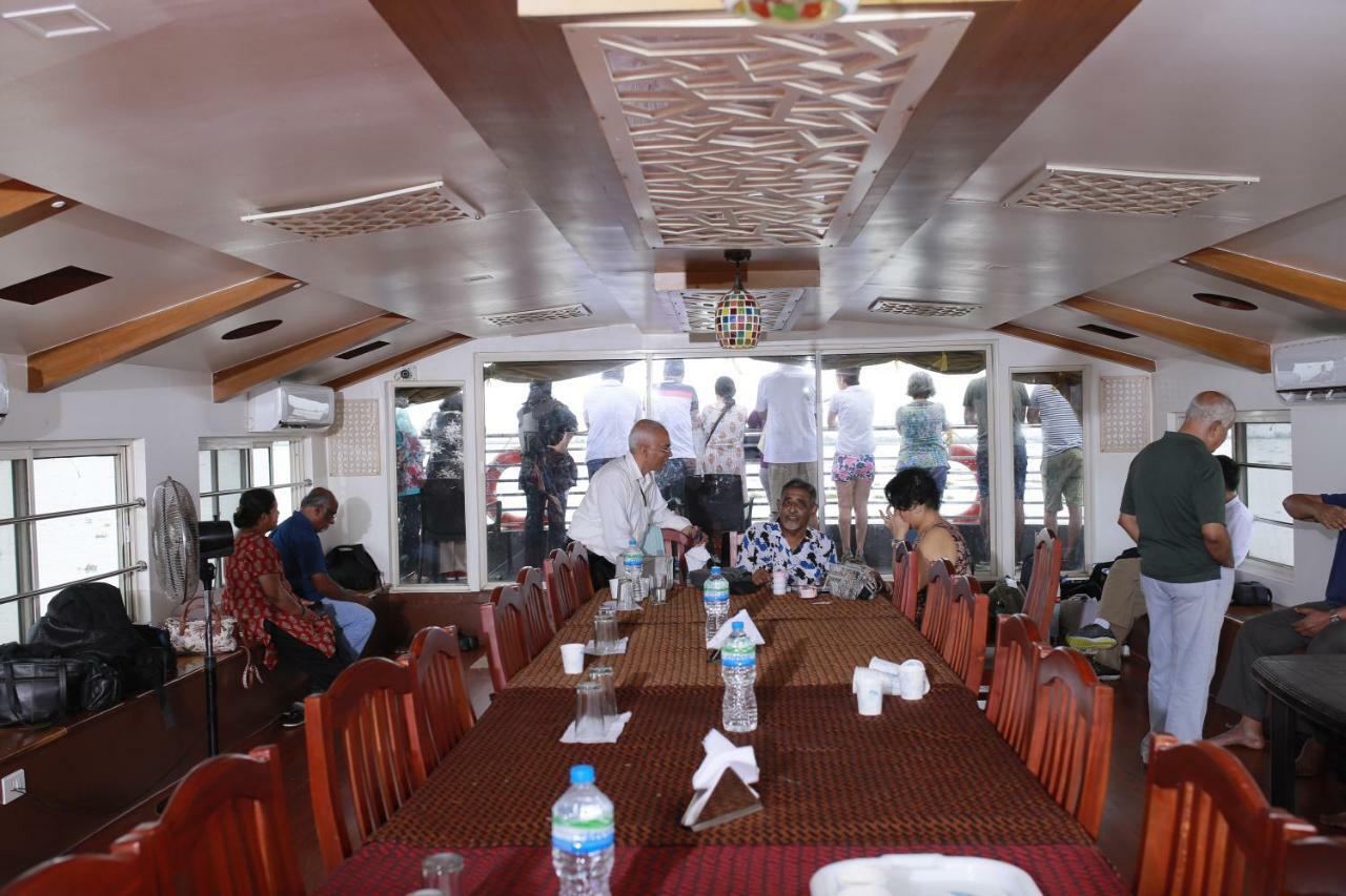 Friends Cruise, Nightstay Houseboat Alappuzha Exterior foto